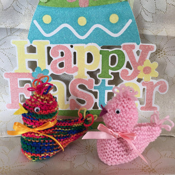 LOOPY THE EASTER CHICK KNITTING PATTERN FOR CHOCOLATE EGG