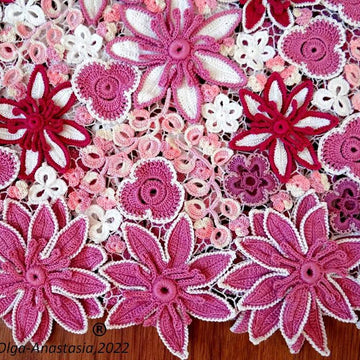 Lace dress with lotuses for girls