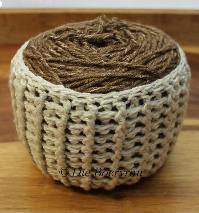 Yarn Cake Cozy (100g cakes)