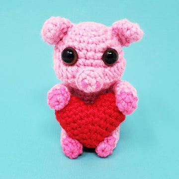 Penelope the Pig Amigurumi