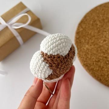 Cotton flower crochet keyring pattern Amigurumi flower Bag charm Crochet keychain car mirror hanging