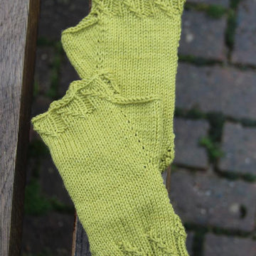 Green Fingers Fingerless Mitts
