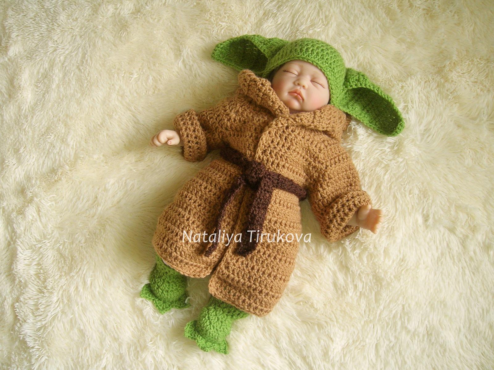 Baby Yoda Outfit