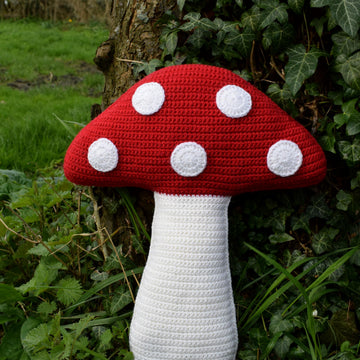 Tubby Toadstool (crochet pattern)