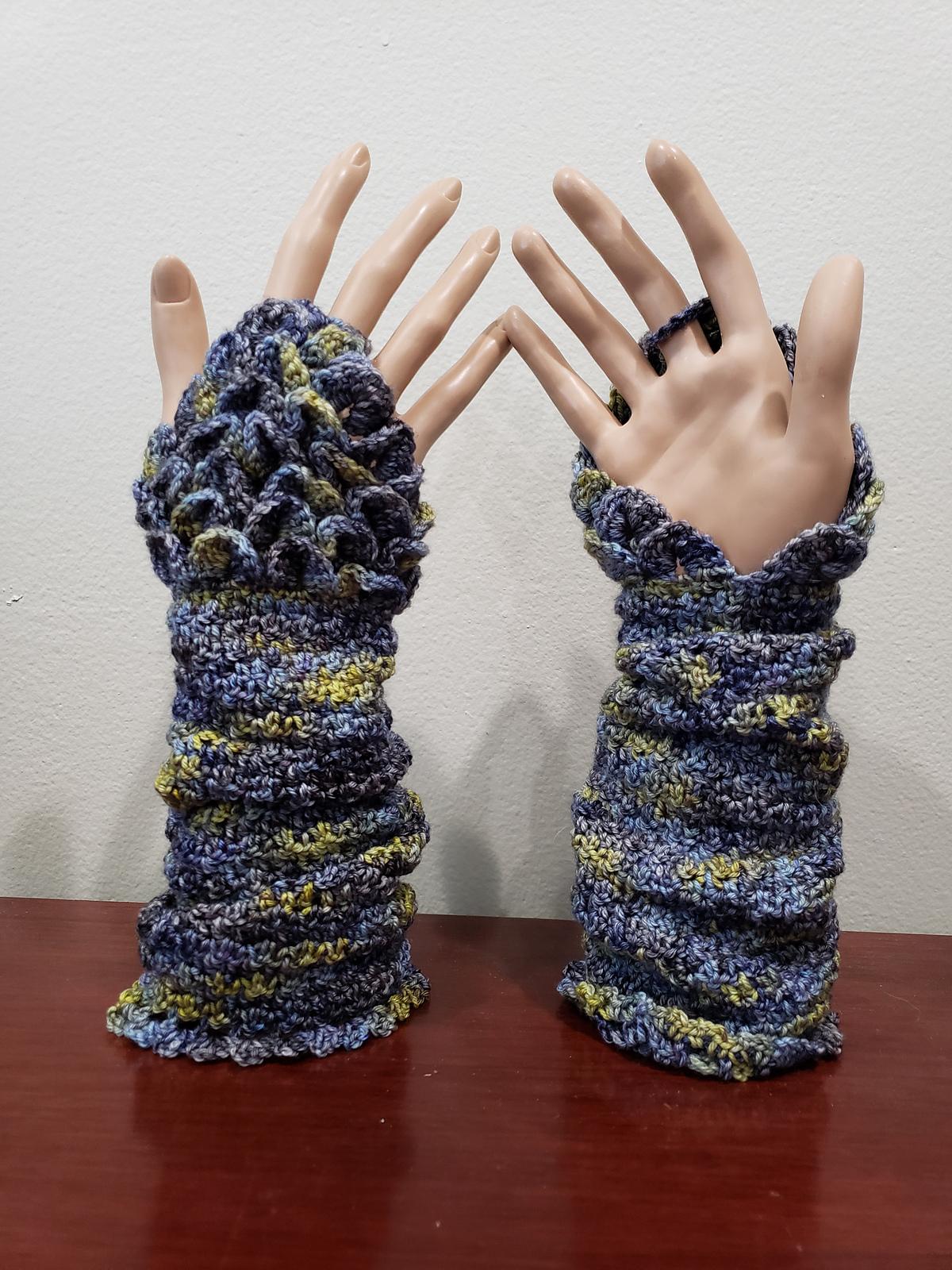 Zhavvorsa Qora Gauntlets