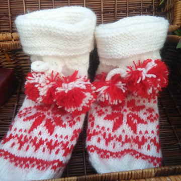 Knitting pattern christmas socks