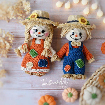 Scarecrow Couple