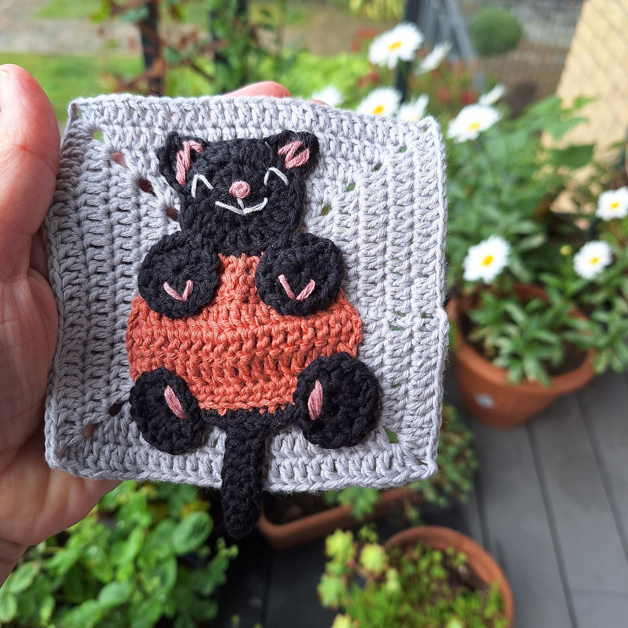 Pumpkin cat granny square