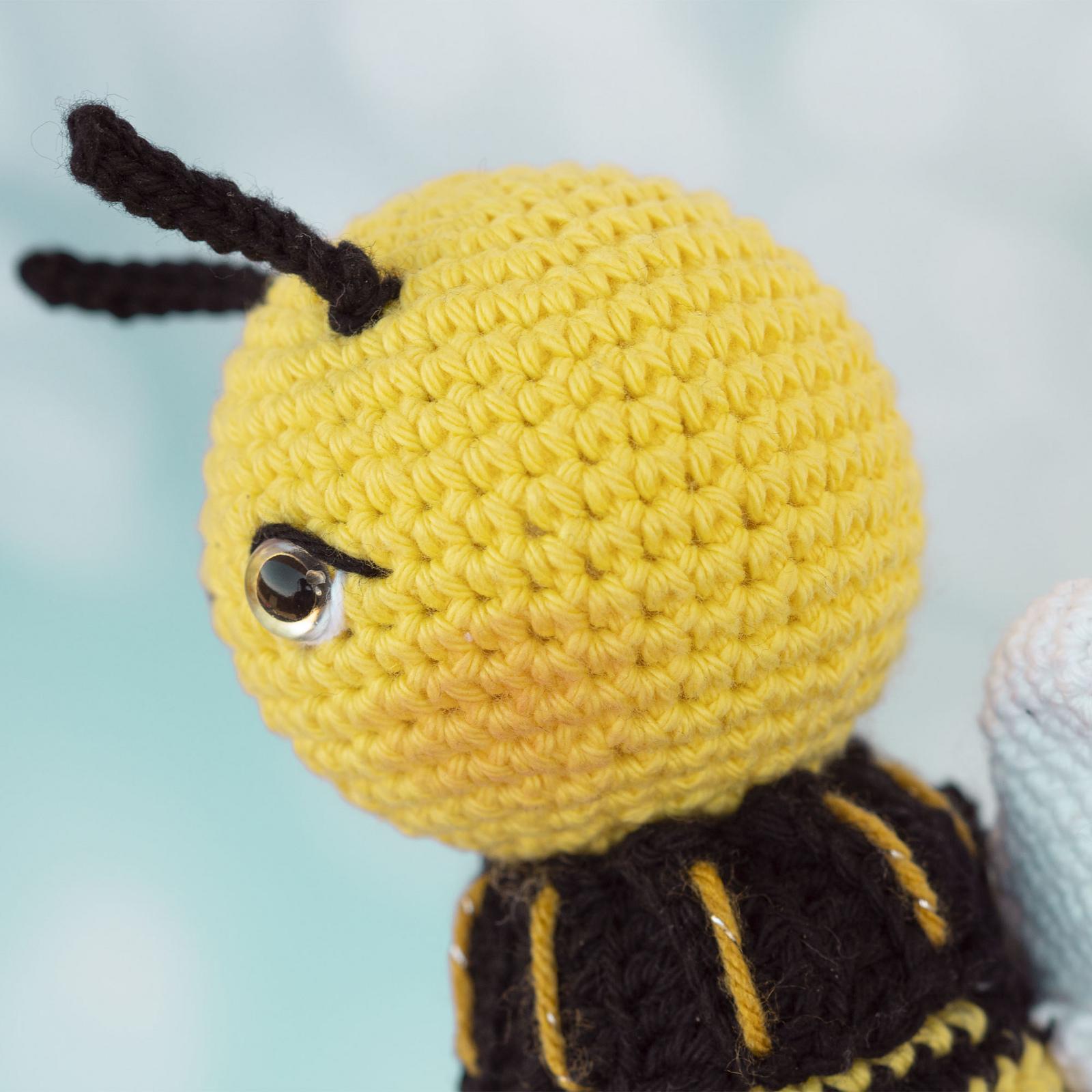 Queen Bee Amigurumi