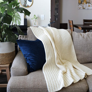 Felicity Throw