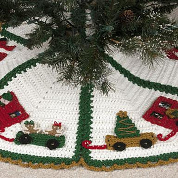 0732 North Pole Express Tree Skirt