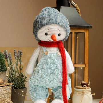 Crochet and Knitting pattern Outfit Ice Baby