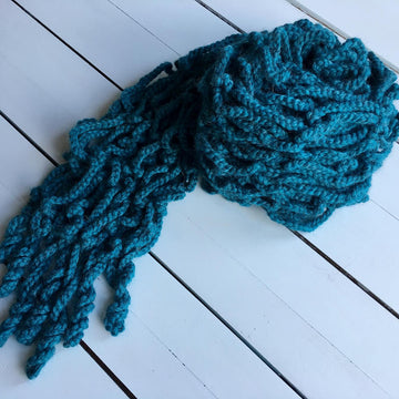 Crochet Scarf Pattern for Women: Spaghetti Scarf