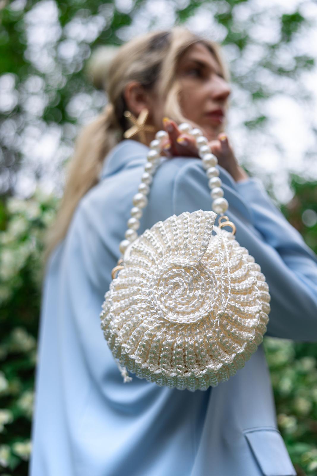 Shell raffia bag