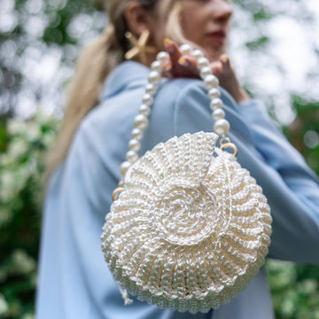 Shell raffia bag