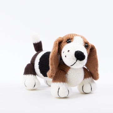 Herbie the Basset Hound in Deramores Studio DK - Downloadable PDF