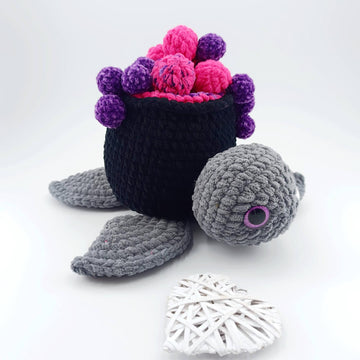 Amigurumi turtle halloween