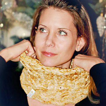 Goldstuck Cowl