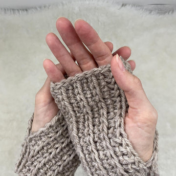 Sandy Fingerless Mittens