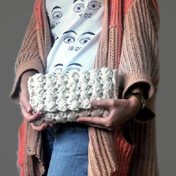 Fast and Easy Crochet Pochette Pattern
