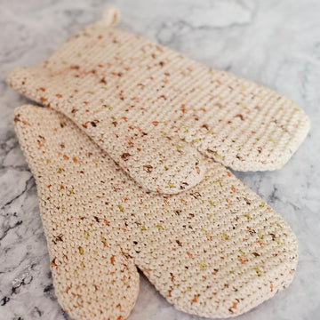 Give Yourself A Hand Oven Mitt