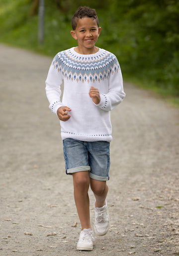 Linde Sweater in Viking Of Norway - UK-2324-41 - Downloadable PDF
