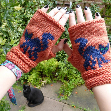 Black Cat Fingerless Mitts (Halloween)