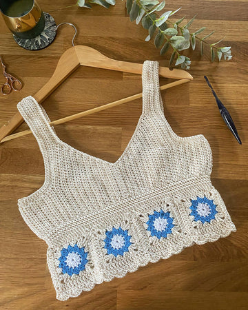 Daisy loop crop top