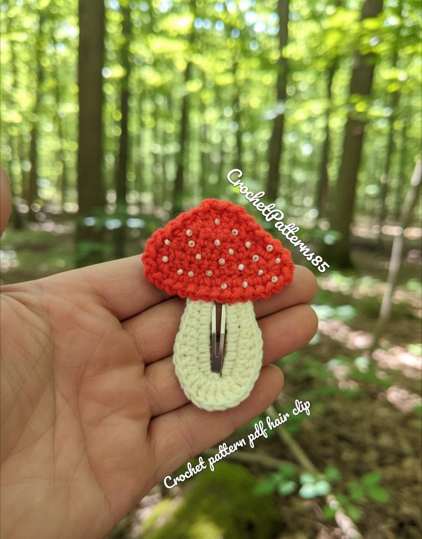 Mushroom Hair Clip English-US