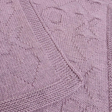 Hearts and hugs blanket