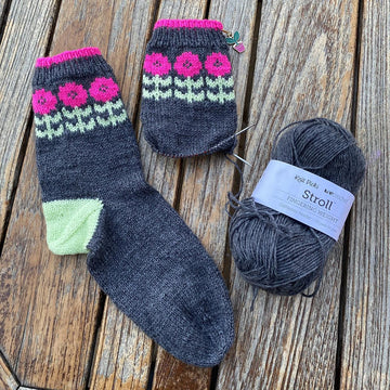 Perfect Peony Socks
