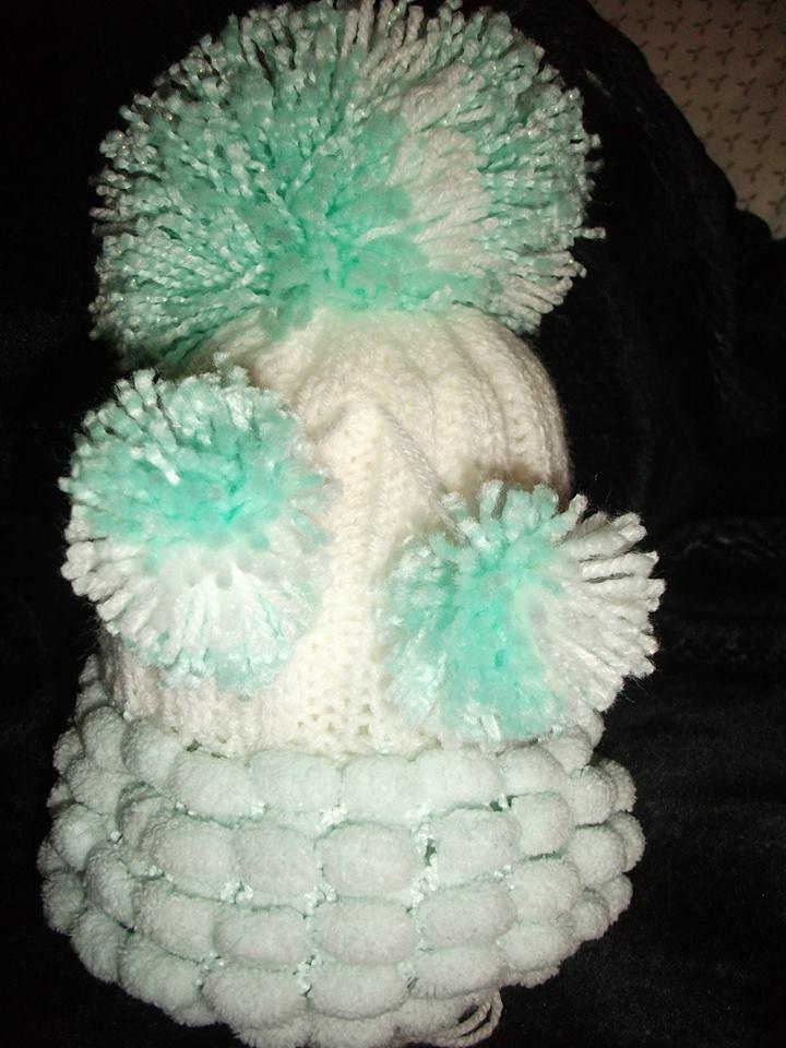 Pompom hat