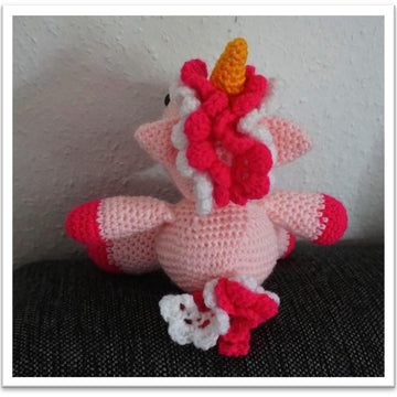 Crochet Pattern for the little Unicorn Pinky!