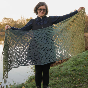 Poiana filet shawl