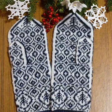 Silent Night Mittens