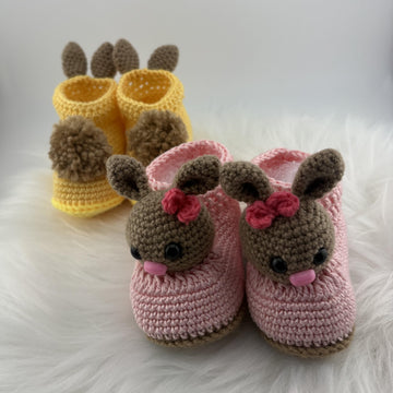 Easy Bunny Baby Booties Crochet Pattern – Available in English and Portuguese