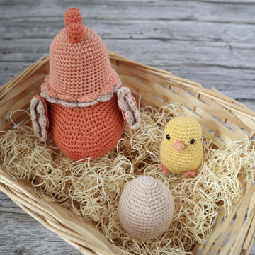 Henrietta the Hen with Reversible Egg to Chick