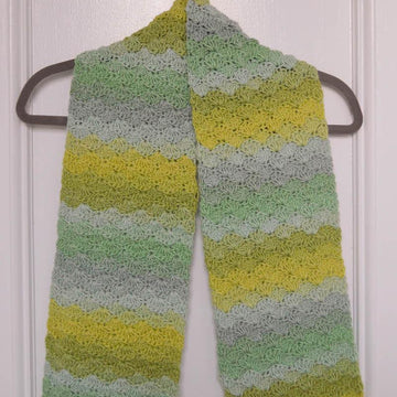 Gradient Shells Scarf