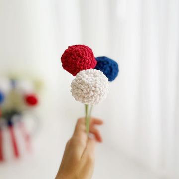 Watering Can crochet pattern, amigurumi watering can with flowers, 4th of July patriotic decor