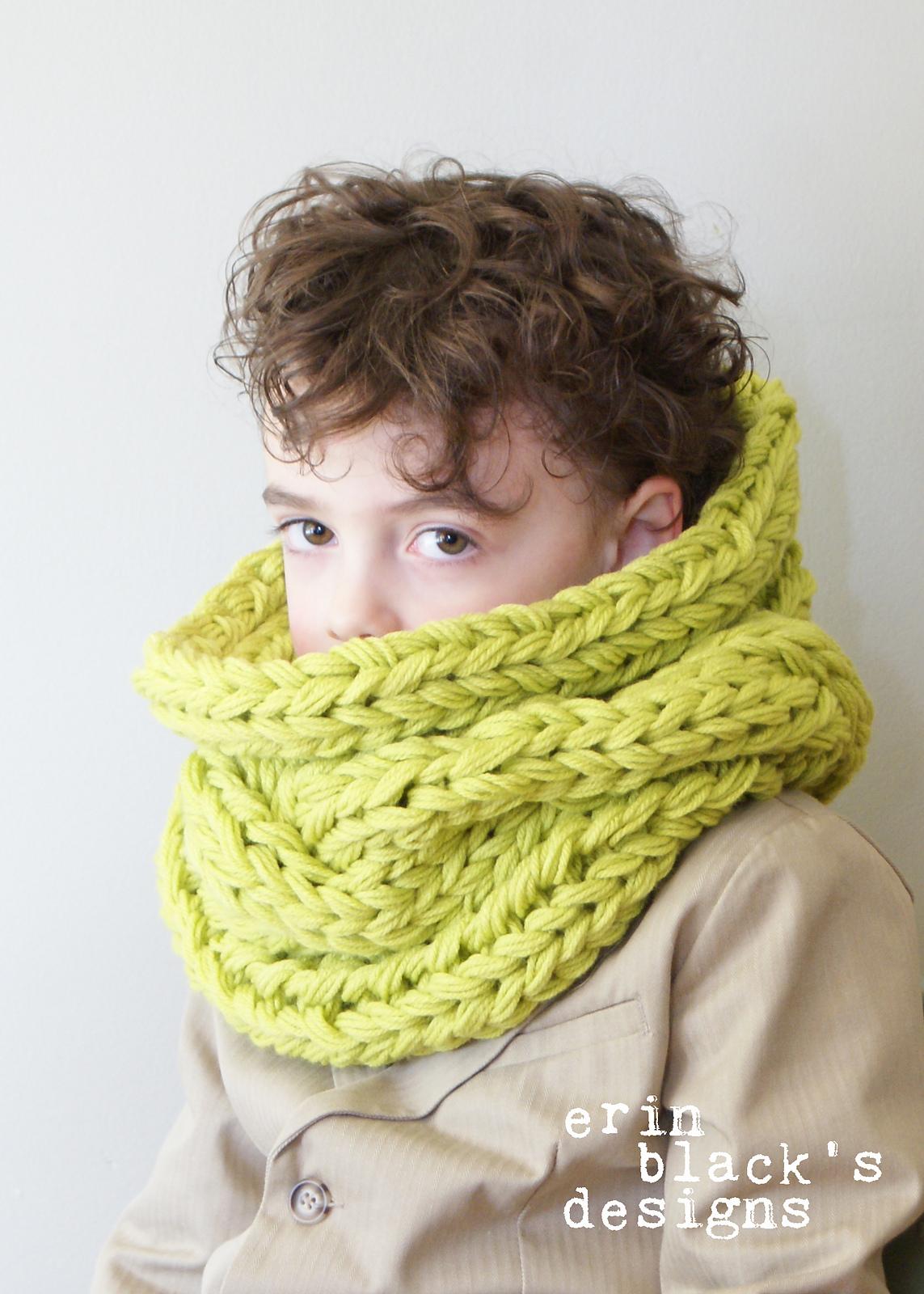 Chunky Knit Twisted Cable Cowl (cowl002)