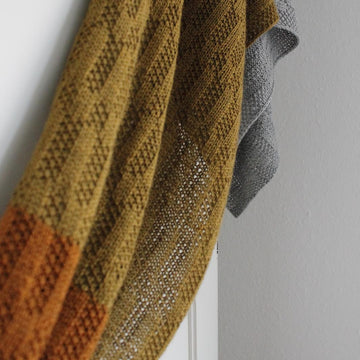 LISTOPAD Shawl