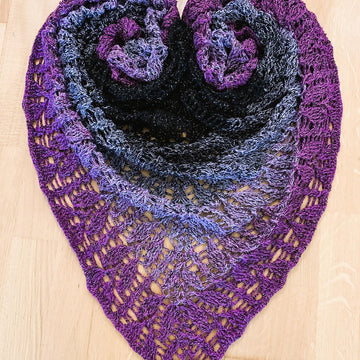Triangular Scarf "Lytaia"