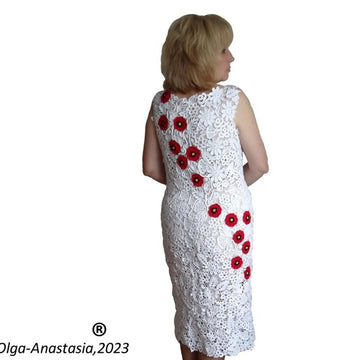 Sleeveless crochet dress with poppies