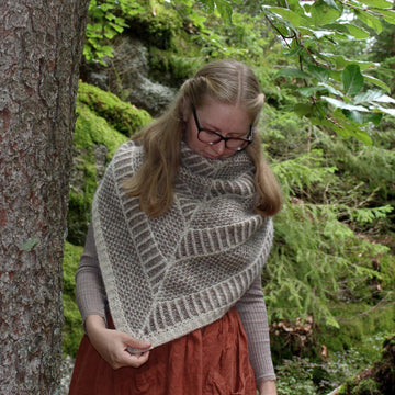 Alternating Rhythm Shawl