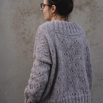 Air boxy V neck pullover