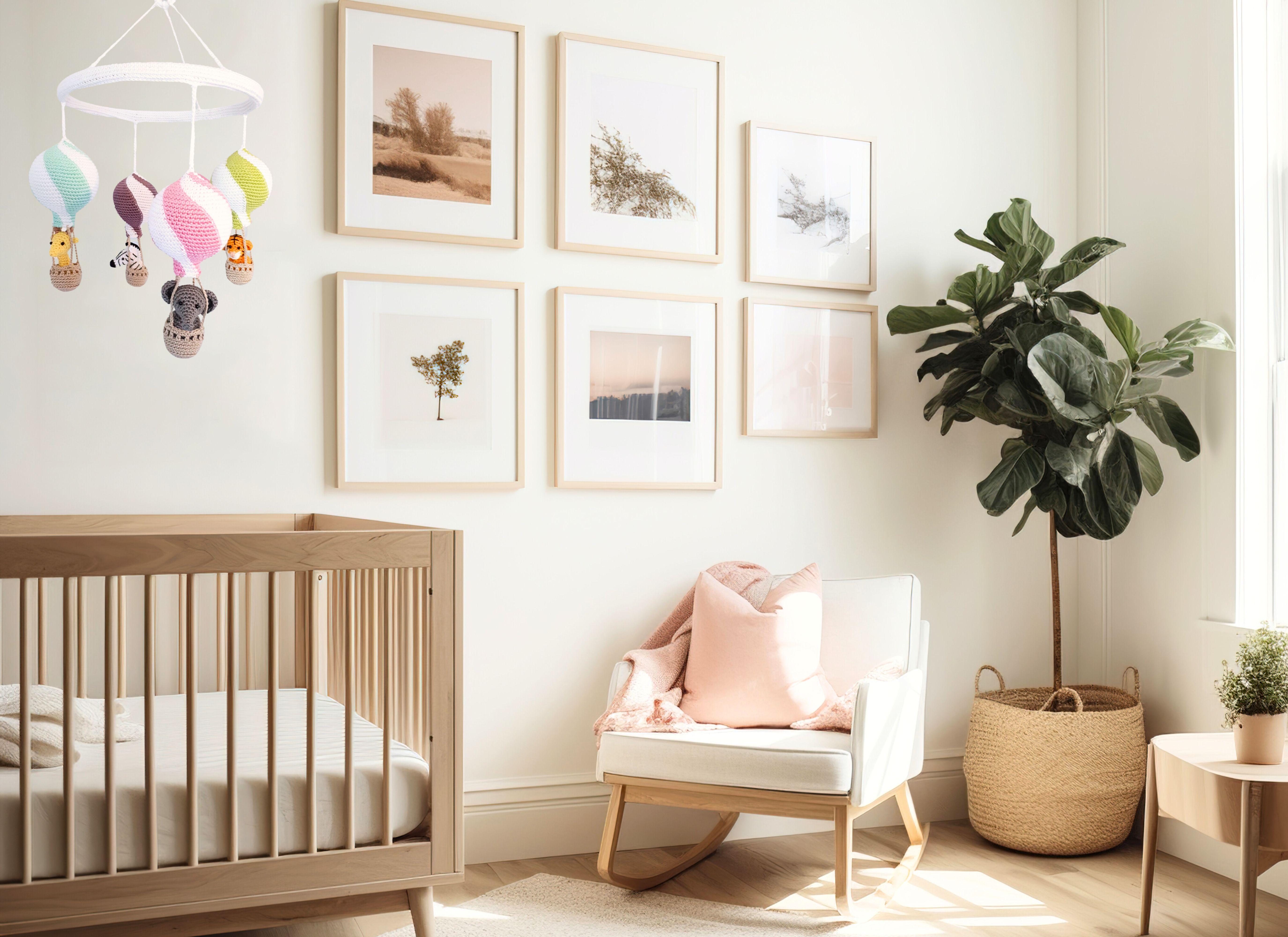 Hot air balloon baby mobile