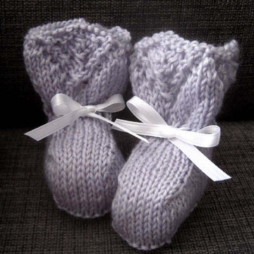 Vivienne Bonnet & Booties Set (DK)