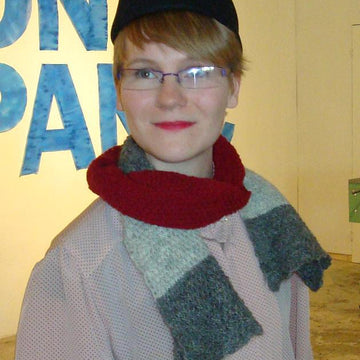 Light and soft shawls (English)