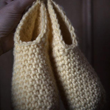 Snuggly Slippers Pattern and Tutorial