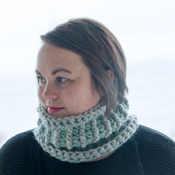 Stella Mini Cowl